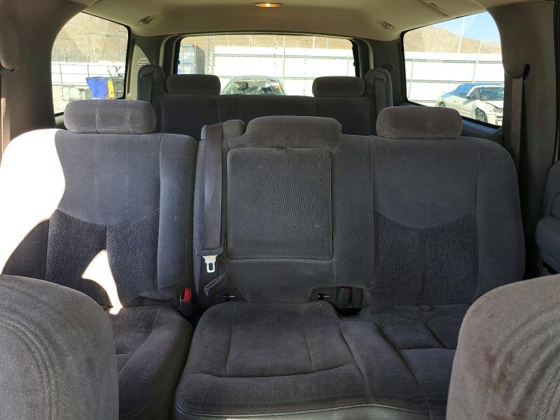 2004 Chevrolet Suburban მანქანა იყიდება აუქციონზე, vin: 1GNEC16T24J257981, აუქციონის ნომერი: 69796196