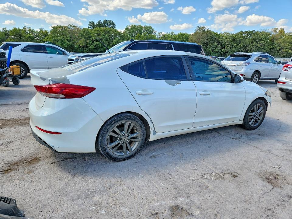68507196 :رقم المزاد ، 5NPD84LF5HH115077 vin ، 2017 Hyundai Elantra مزاد بيع
