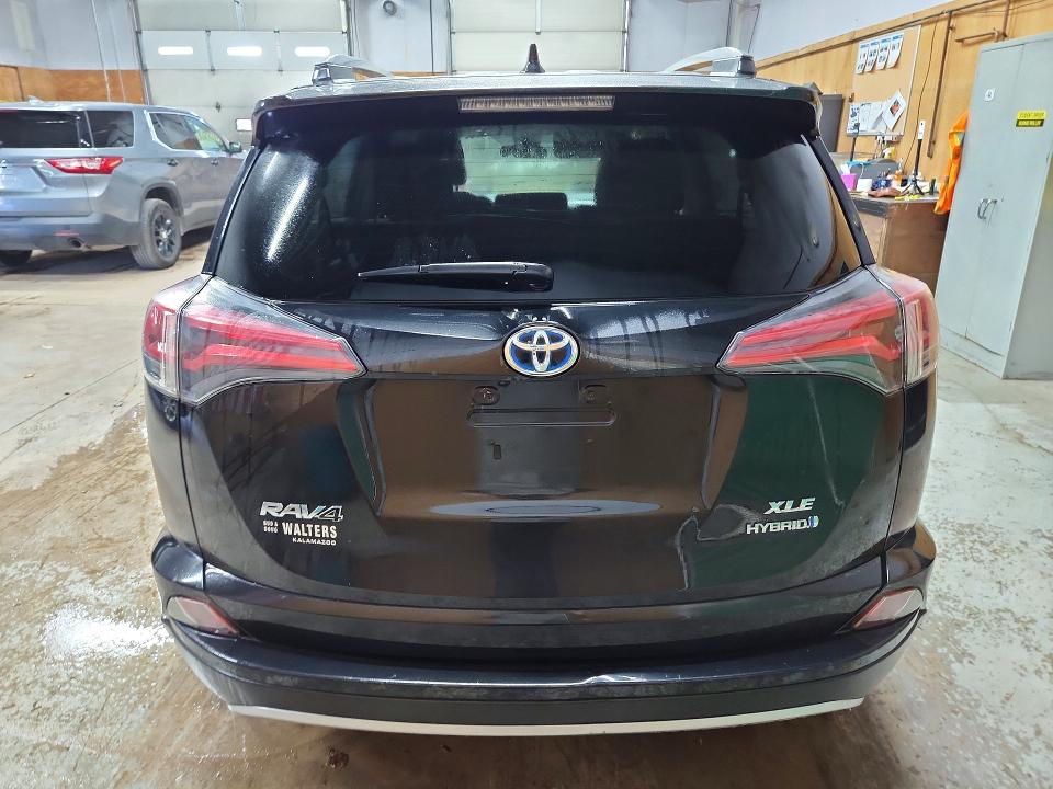 Продажа на аукционе авто 2018 Toyota Rav4 Hybrid, vin: JTMRJREV2JD210879, номер лота: 68001886