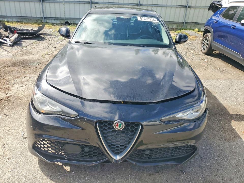 67980116 :رقم المزاد ، ZARFAECNXH7544753 vin ، 2017 Alfa Romeo Giulia مزاد بيع