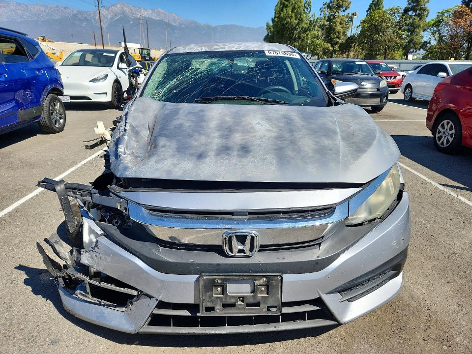 Продаж на аукціоні авто 2018 Honda Civic, vin: 2HGFC2F56JH528513, номер лоту: 67678696