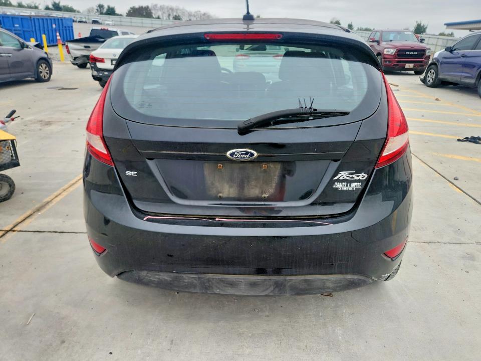 2013 Ford Fiesta მანქანა იყიდება აუქციონზე, vin: 3FADP4EJ1DM199123, აუქციონის ნომერი: 69753236