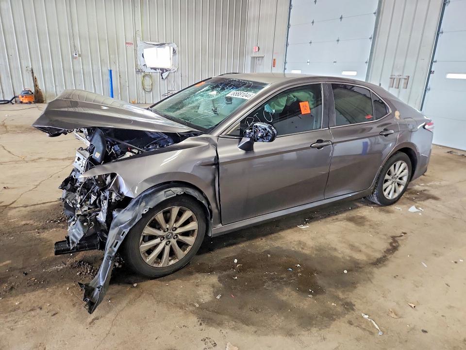 Продаж на аукціоні авто 2018 Toyota Camry, vin: 4T1B11HK7JU062566, номер лоту: 65881046