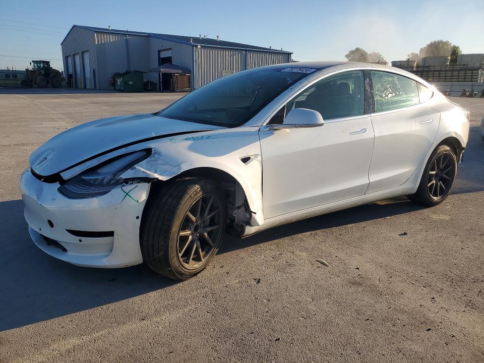 2019 Tesla Model 3 მანქანა იყიდება აუქციონზე, vin: 5YJ3E1EA0KF416009, აუქციონის ნომერი: 70279456