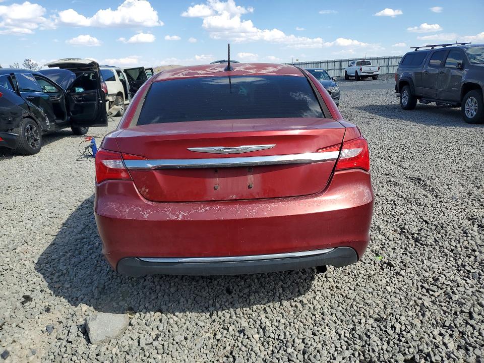 70320796 :رقم المزاد ، 1C3CCBAB0EN210709 vin ، 2014 Chrysler 200 مزاد بيع