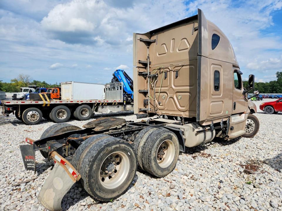61525216 :رقم المزاد ، 3AKJHHDR0LSLG4967 vin ، 2020 Freightliner Cascadia مزاد بيع