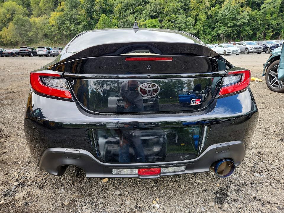 70216096 :رقم المزاد ، JF1ZNBE1XP9762902 vin ، 2023 Toyota Gr 86 مزاد بيع