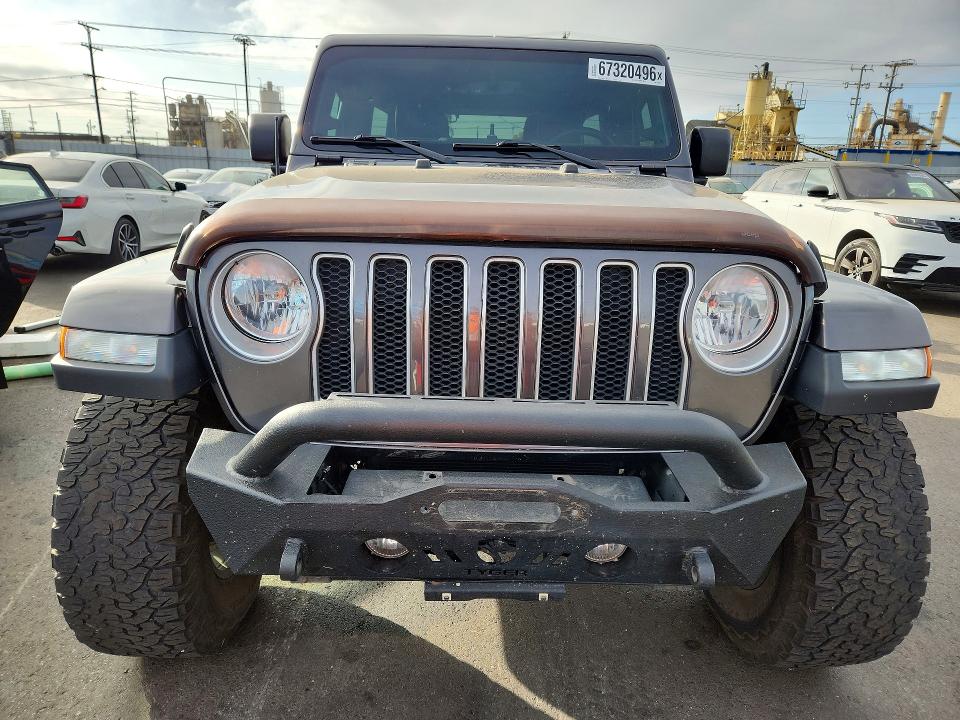 67320496 :رقم المزاد ، 1C4HJXENXJW255167 vin ، 2018 Jeep Wrangler Unlimited مزاد بيع