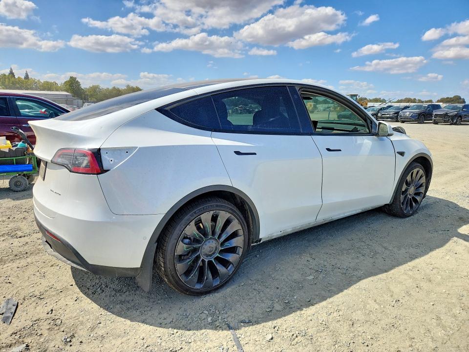 Продажа на аукционе авто 2022 Tesla Model Y, vin: 7SAYGDEE9NF504553, номер лота: 68075906