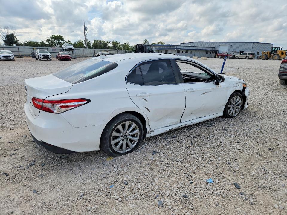 69191866 :رقم المزاد ، 4T1B11HK1KU263736 vin ، 2019 Toyota Camry مزاد بيع