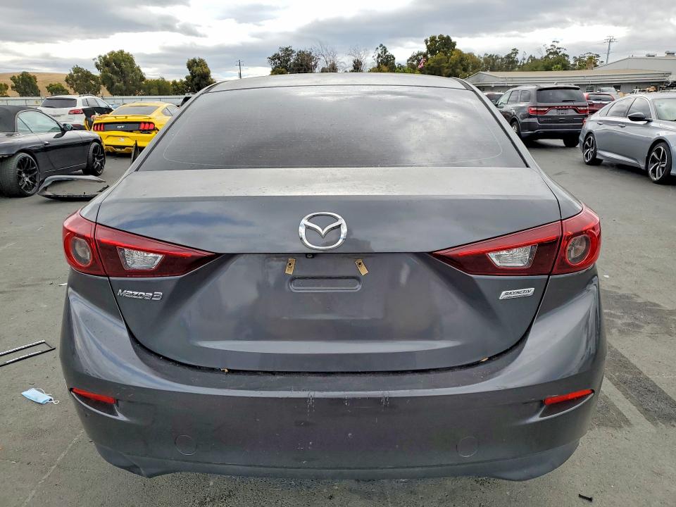 67561426 :رقم المزاد ، JM1BM1U78G1338132 vin ، 2016 Mazda 3 مزاد بيع