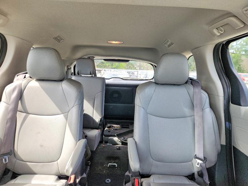 69178596 :رقم المزاد ، 5TDJSKFC7NS048529 vin ، 2022 Toyota Sienna مزاد بيع