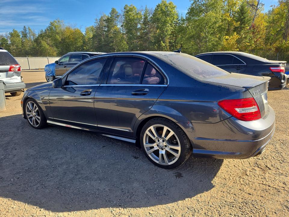 2013 Mercedes-benz C მანქანა იყიდება აუქციონზე, vin: WDDGF8JB2DA795943, აუქციონის ნომერი: 68581296