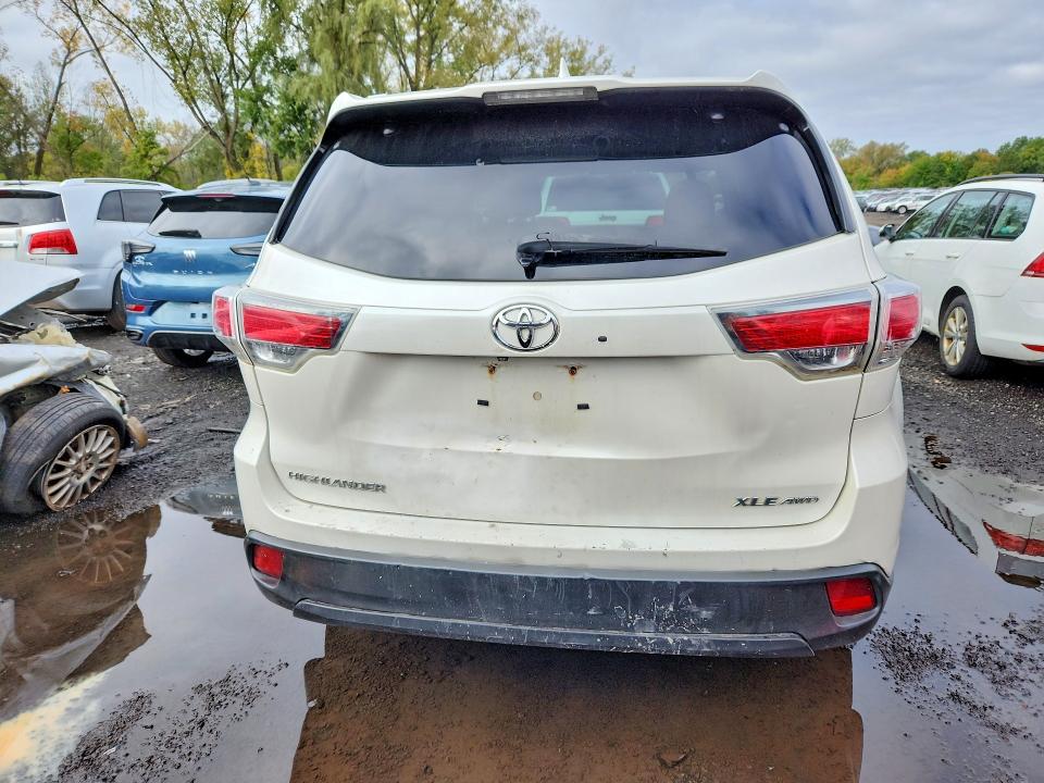 Продаж на аукціоні авто 2014 Toyota Highlander, vin: 5TDJKRFH2ES023378, номер лоту: 70689756