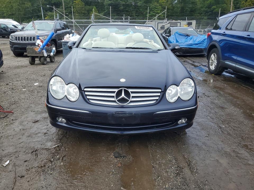 70292556 :رقم المزاد ، WDBTK65G84T023500 vin ، 2004 Mercedes-benz Clk مزاد بيع