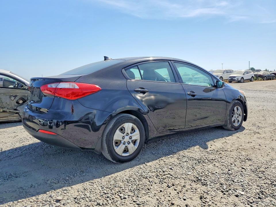 70082316 :رقم المزاد ، KNAFK4A69F5421349 vin ، 2015 Kia Forte مزاد بيع