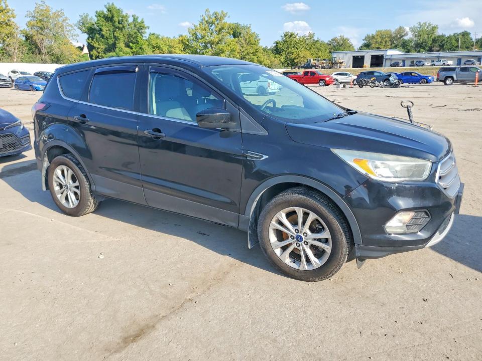 69617096 :رقم المزاد ، 1FMCU9G99HUA47991 vin ، 2017 Ford Escape مزاد بيع