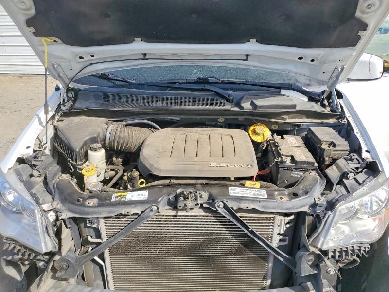 68570926 :رقم المزاد ، 2C4RDGCG2JR240218 vin ، 2018 Dodge Grand Caravan مزاد بيع