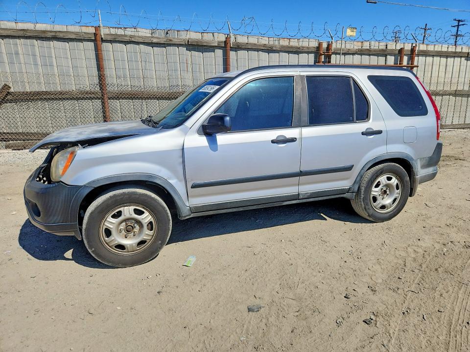 68654196 :رقم المزاد ، JHLRD68595C015717 vin ، 2005 Honda Cr-v مزاد بيع
