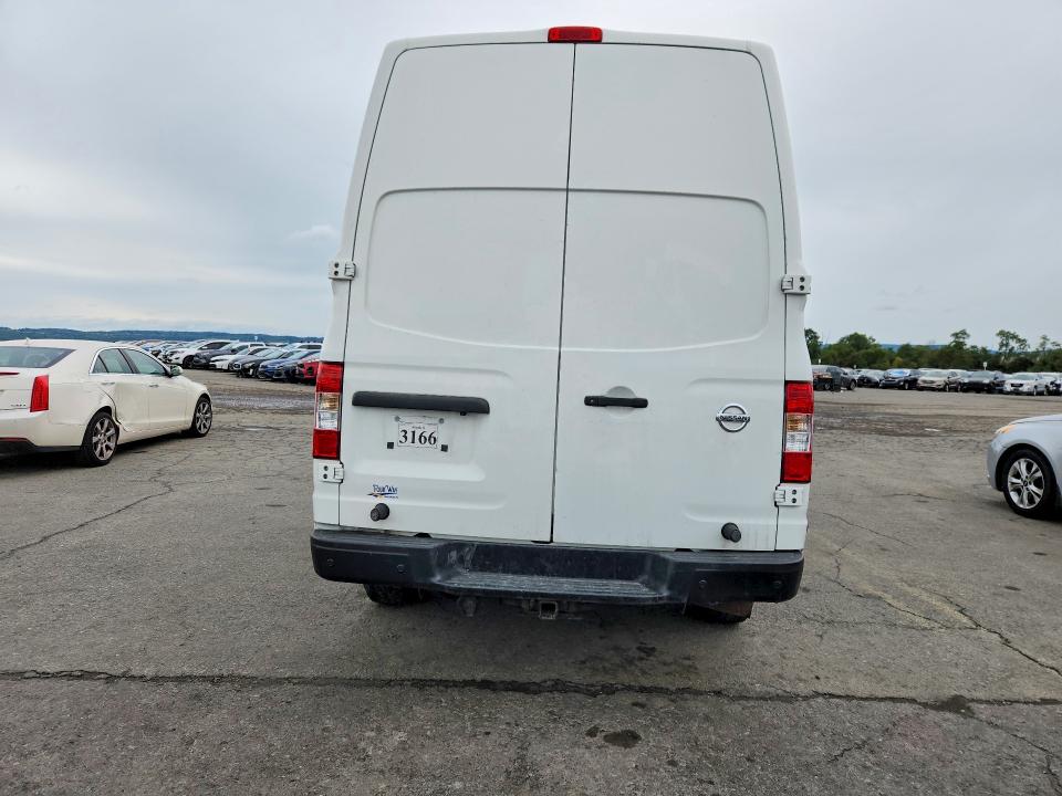 70117106 :رقم المزاد ، 1N6AF0LY8JN802253 vin ، 2018 Nissan Nv مزاد بيع