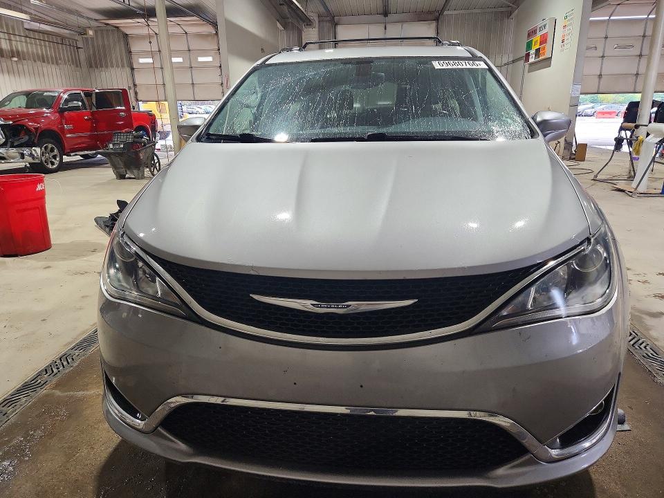 Продаж на аукціоні авто 2017 Chrysler Pacifica, vin: 2C4RC1BG1HR539131, номер лоту: 69680766