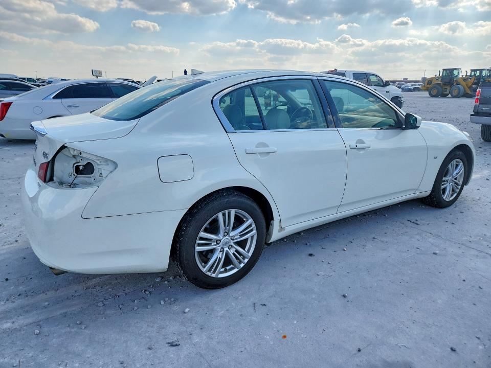 69243866 :رقم المزاد ، JN1CV6AR5FM651143 vin ، 2015 Infiniti Q40 مزاد بيع