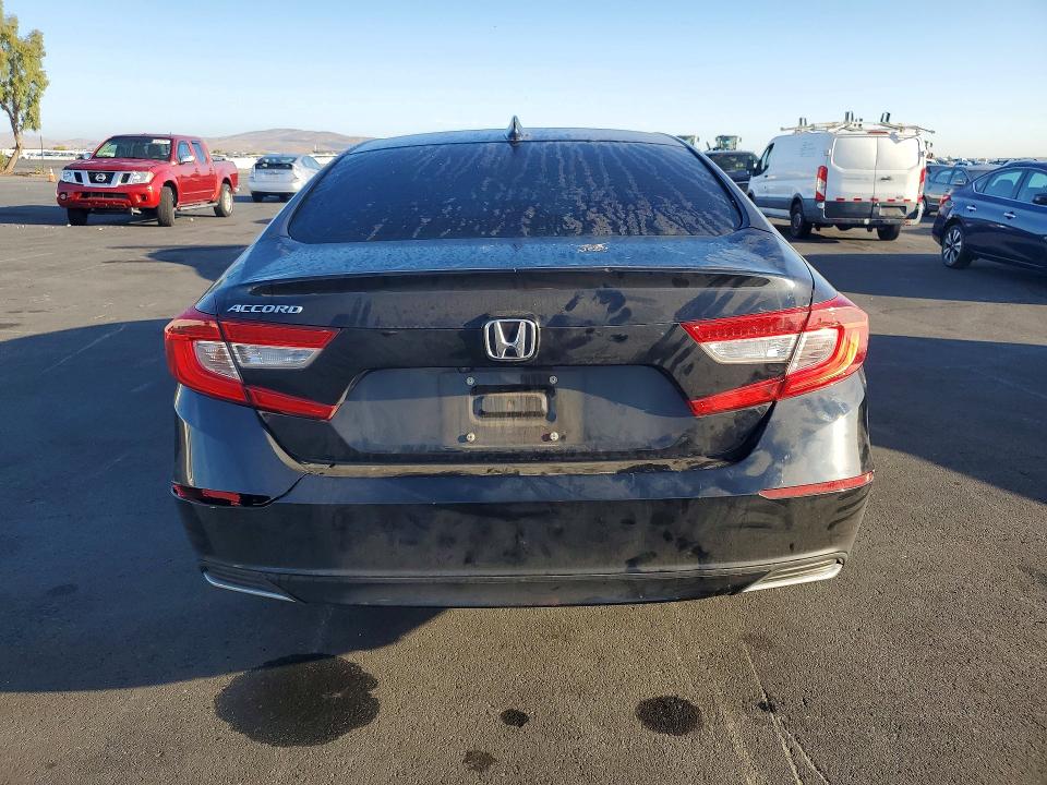 Aukcja sprzedaży 2018 Honda Accord, vin: 1HGCV1F49JA015916, numer aukcji: 68941066