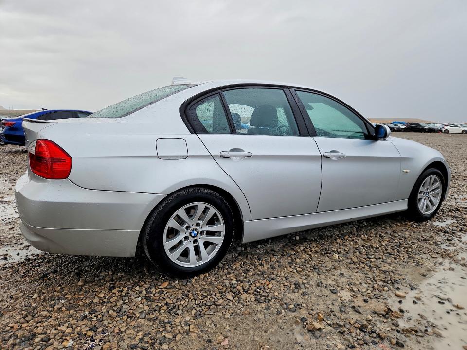 2007 Bmw 328 მანქანა იყიდება აუქციონზე, vin: WBAVC53517FZ80862, აუქციონის ნომერი: 69376886
