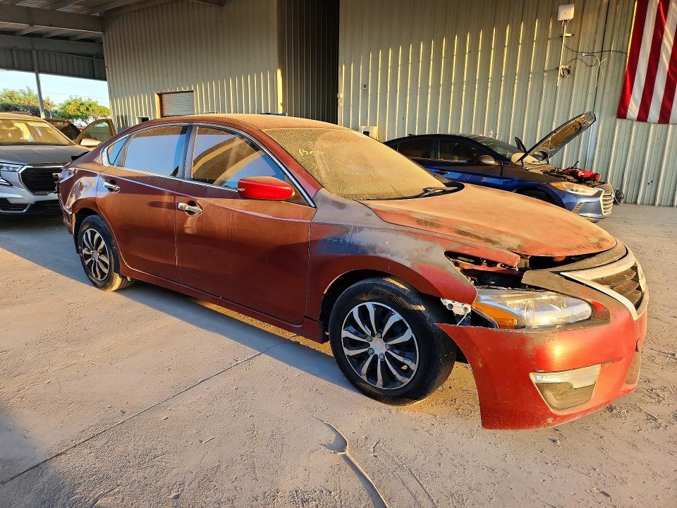 2014 Nissan Altima მანქანა იყიდება აუქციონზე, vin: 1N4AL3AP1EC157508, აუქციონის ნომერი: 70245086