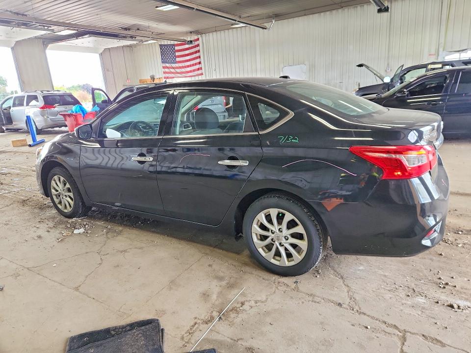 68137836 :رقم المزاد ، 3N1AB7AP4JL648970 vin ، 2018 Nissan Sentra مزاد بيع