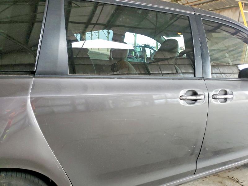 70560776 :رقم المزاد ، 5TDYZ3DC8LS062357 vin ، 2020 Toyota Sienna مزاد بيع