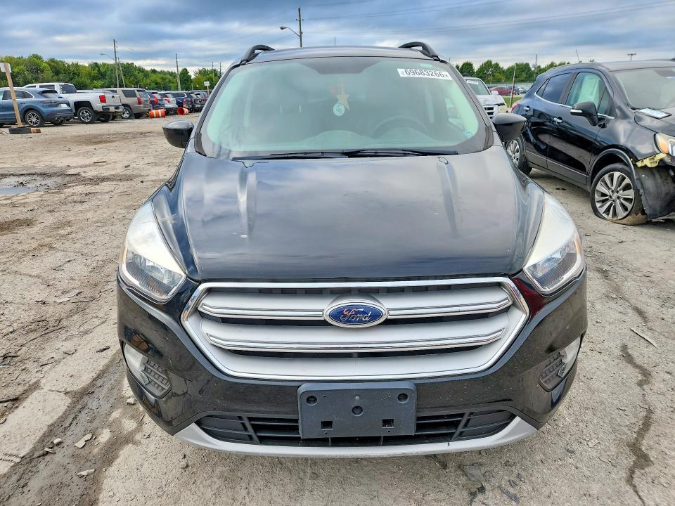 Продажа на аукционе авто 2018 Ford Escape, vin: 1FMCU9GD0JUB76082, номер лота: 69683266