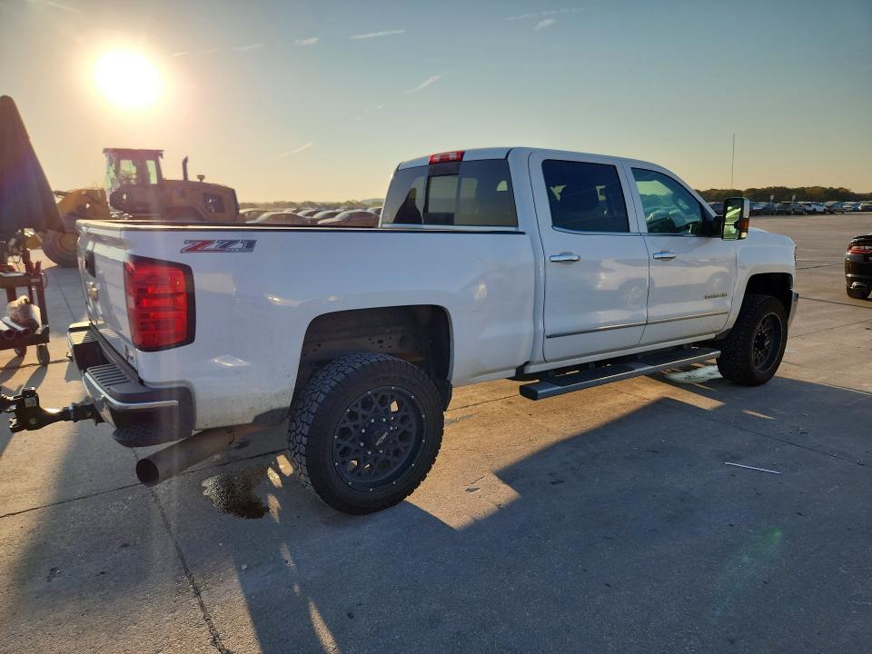 70130646 :رقم المزاد ، 1GC1KWE82GF300923 vin ، 2016 Chevrolet Silverado مزاد بيع