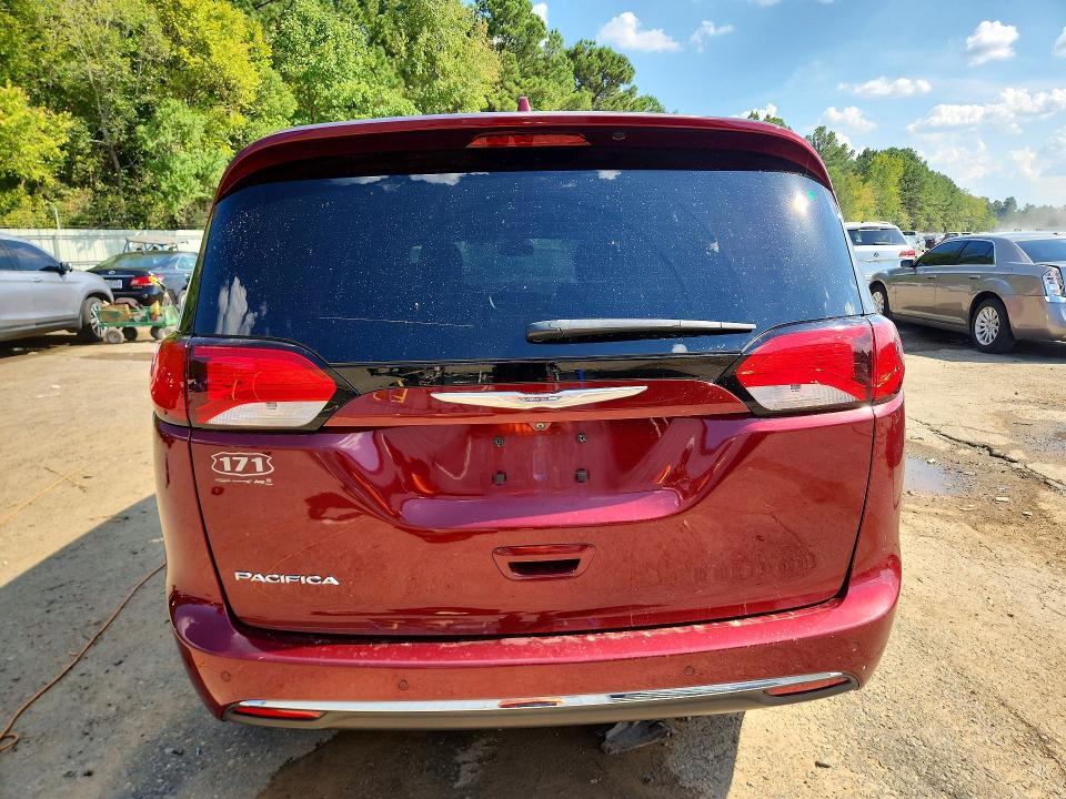 68874676 :رقم المزاد ، 2C4RC1BG4HR552231 vin ، 2017 Chrysler Pacifica مزاد بيع