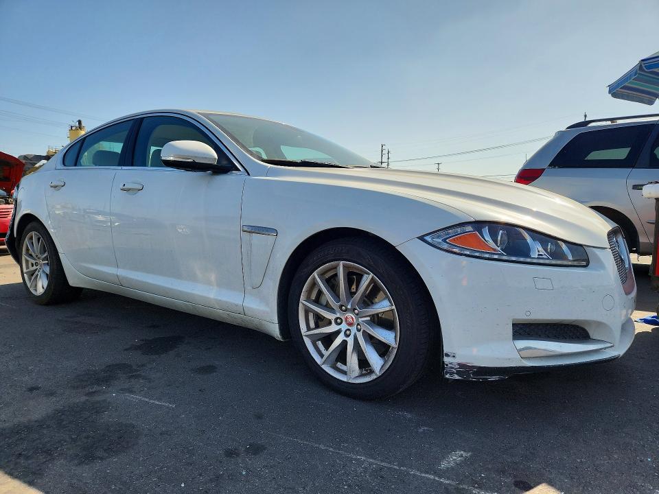 69919966 :رقم المزاد ، SAJWA0FS7FPU87652 vin ، 2015 Jaguar Xf مزاد بيع