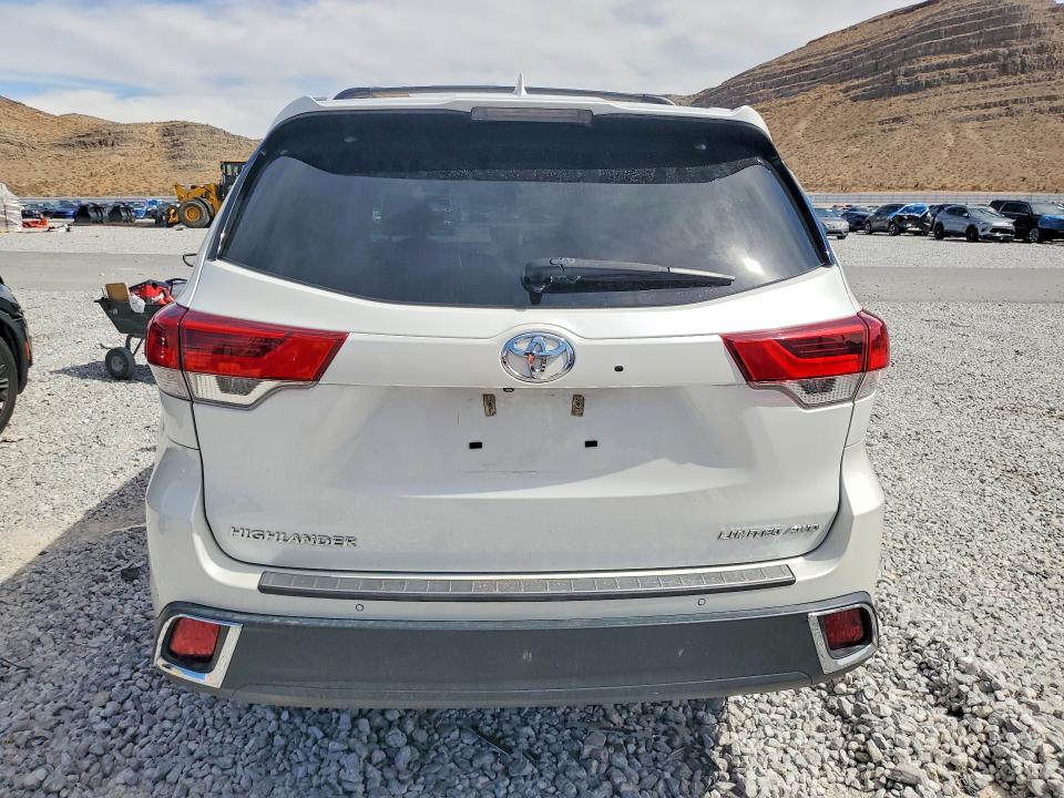 Продажа на аукционе авто 2017 Toyota Highlander, vin: 5TDDZRFH8HS434202, номер лота: 69720446