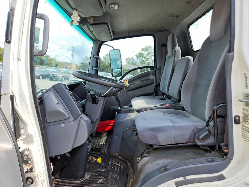 70492396 :رقم المزاد ، 54DCDW1B5KS810859 vin ، 2019 Chevrolet 4500 مزاد بيع
