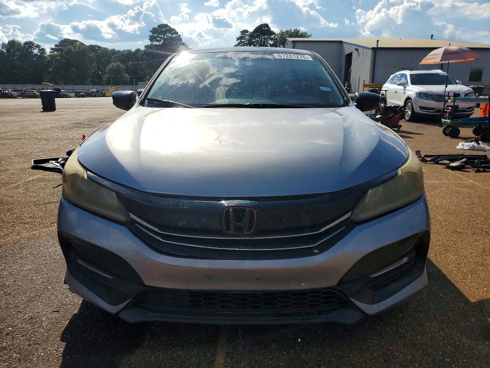 67281276 :رقم المزاد ، 1HGCR2F3XHA085291 vin ، 2017 Honda Accord مزاد بيع