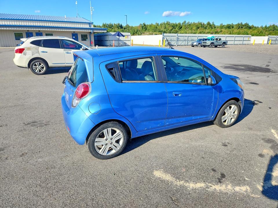 2015 Chevrolet Spark მანქანა იყიდება აუქციონზე, vin: KL8CB6S94FC725557, აუქციონის ნომერი: 69629426