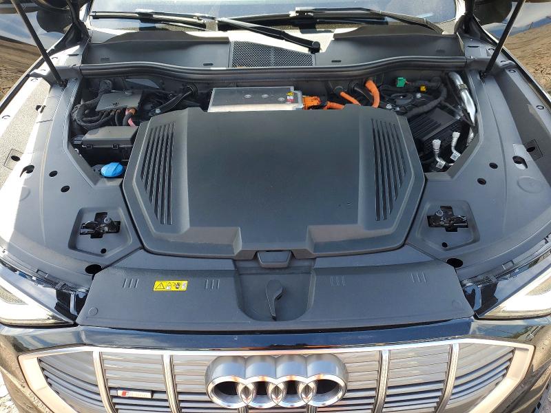 Продажа на аукционе авто 2021 Audi E-tron, vin: WA11AAGE4MB010723, номер лота: 68282076