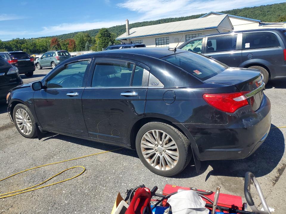 70425696 :رقم المزاد ، 1C3CCBCG2CN308825 vin ، 2012 Chrysler 200 مزاد بيع