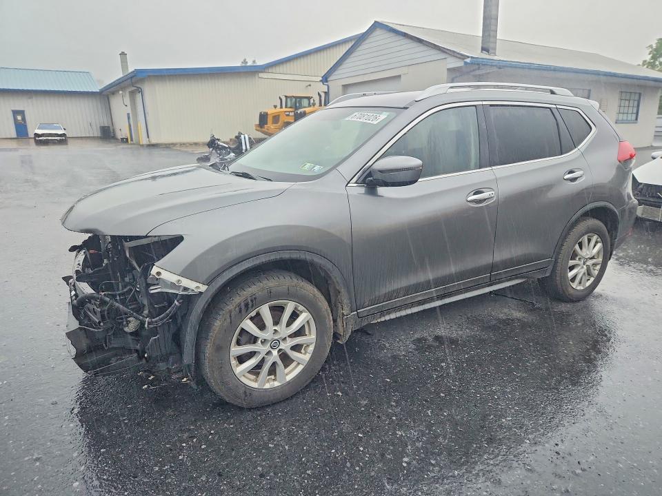 Продаж на аукціоні авто 2018 Nissan Rogue, vin: KNMAT2MV1JP597648, номер лоту: 67081026