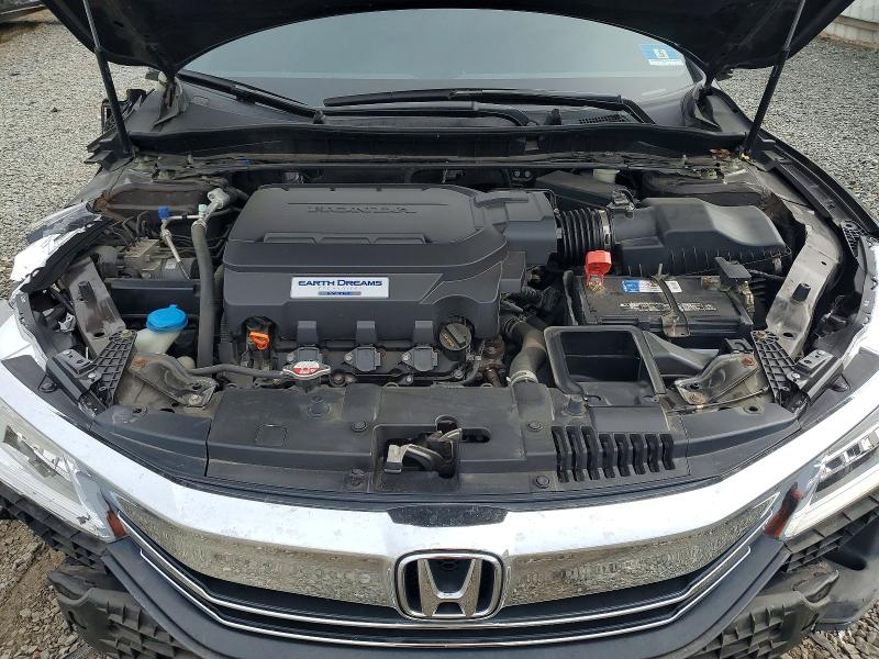 70365036 :رقم المزاد ، 1HGCR3F93HA019353 vin ، 2017 Honda Accord مزاد بيع