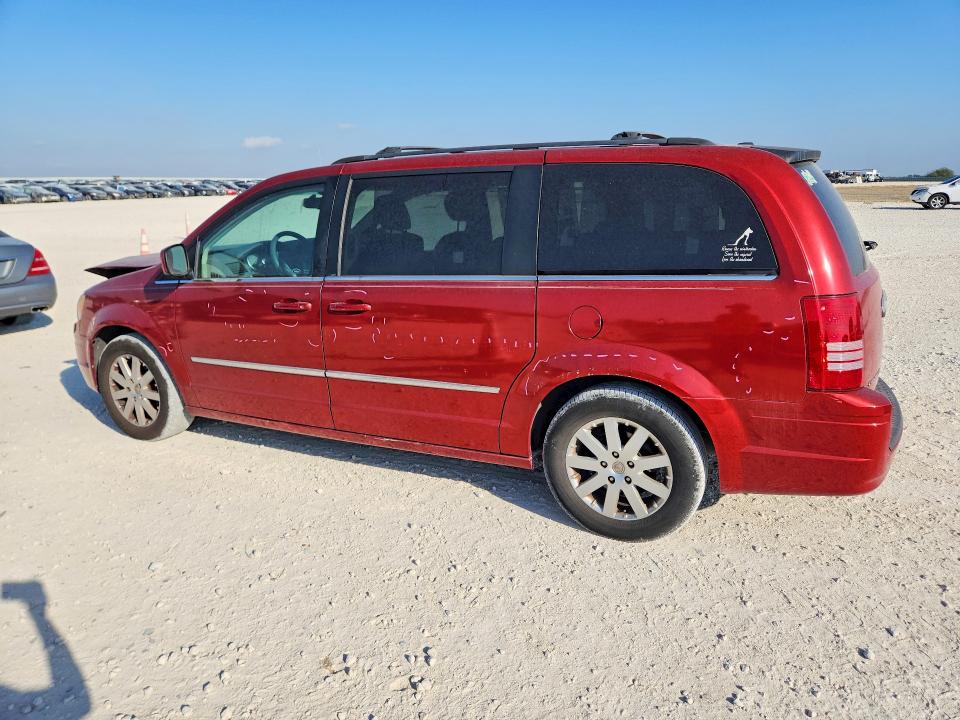 2010 Chrysler Town & Country მანქანა იყიდება აუქციონზე, vin: 2A4RR5D10AR134019, აუქციონის ნომერი: 68765316