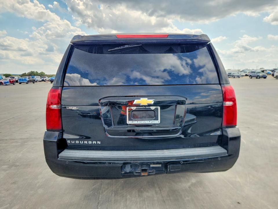 70653406 :رقم المزاد ، 1GNSCHKC0FR307542 vin ، 2015 Chevrolet Suburban مزاد بيع