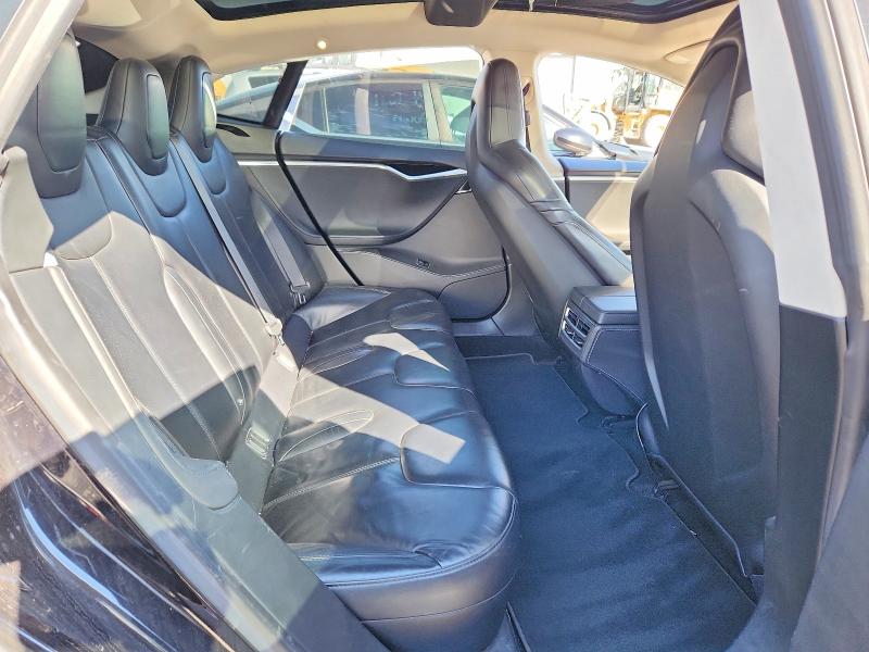 Продажа на аукционе авто 2015 Tesla Model S, vin: 5YJSA1H28FF082636, номер лота: 70790896