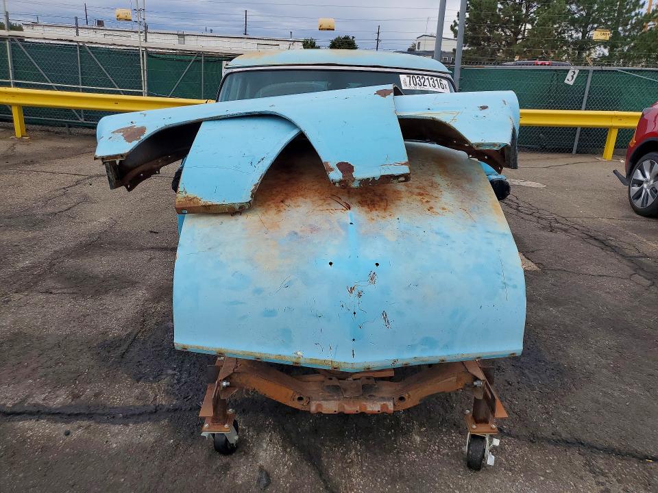1955 Ford Custom Deluxe მანქანა იყიდება აუქციონზე, vin: A5LG132856, აუქციონის ნომერი: 70321316