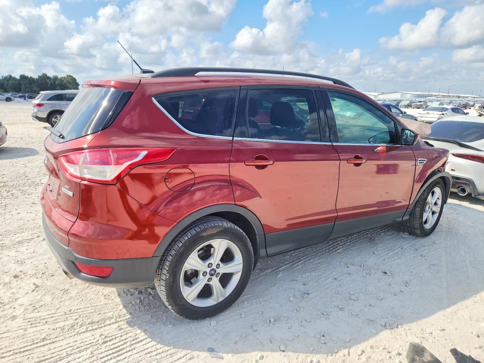 2014 Ford Escape მანქანა იყიდება აუქციონზე, vin: 1FMCU0GX1EUB96966, აუქციონის ნომერი: 69415686