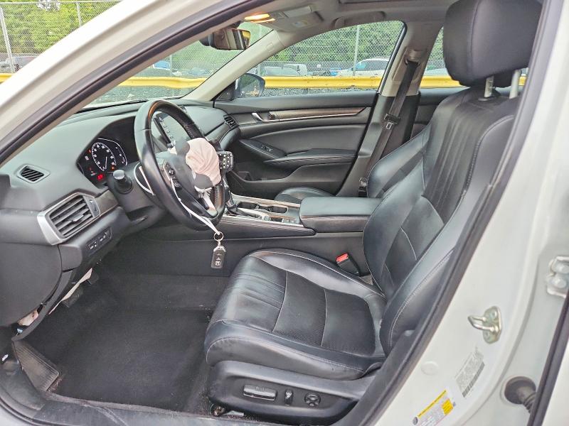 67461846 :رقم المزاد ، 1HGCV1F97JA029759 vin ، 2018 Honda Accord مزاد بيع