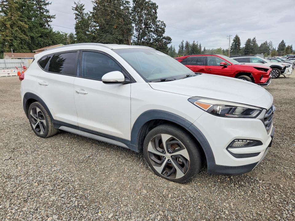 2017 Hyundai Tucson მანქანა იყიდება აუქციონზე, vin: KM8J33A26HU549327, აუქციონის ნომერი: 68630596